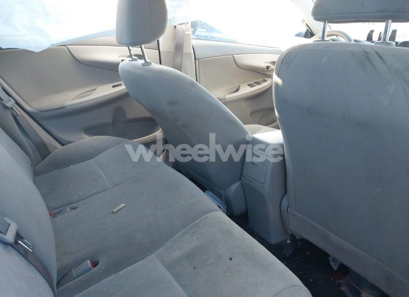 Photo 8 of 2009 Toyota Corolla LE (VIN 2T1BU40E39C112696)