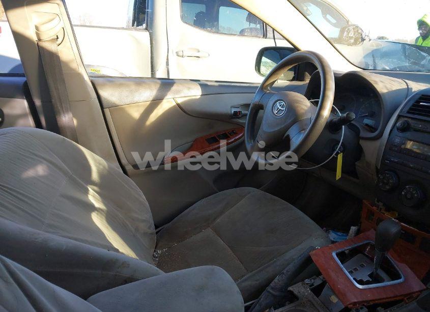 Photo 5 of 2009 Toyota Corolla XLE (VIN 2T1BU40E39C115078)