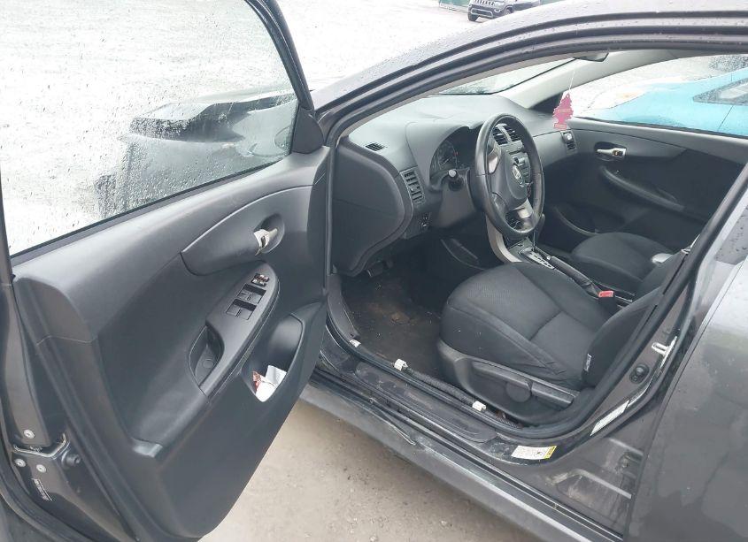 Photo 5 of 2009 Toyota Corolla S (VIN 2T1BU40E39C146685)