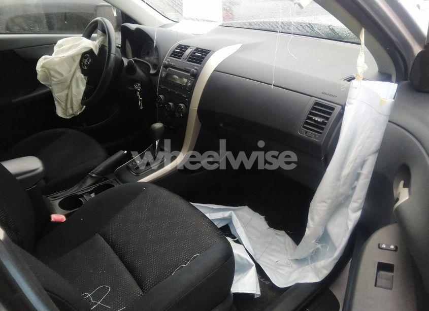 Photo 5 of 2009 Toyota Corolla S (VIN 2T1BU40E39C150445)