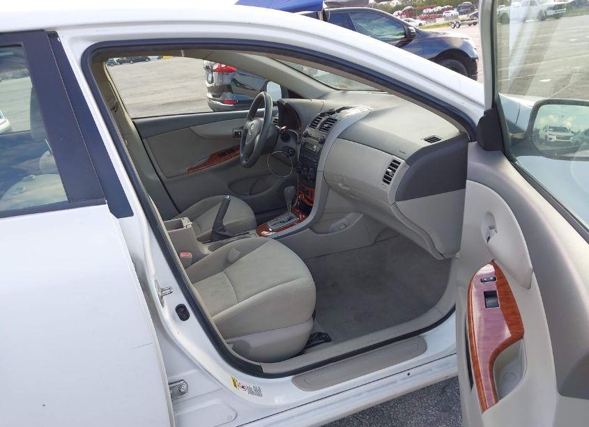 Photo 5 of 2009 Toyota Corolla XLE (VIN 2T1BU40E39C163230)