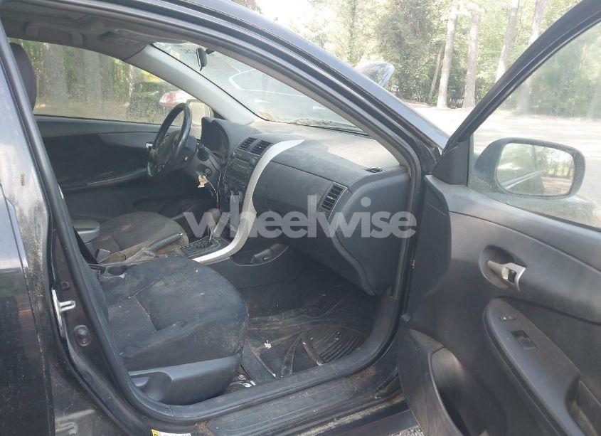 Photo 5 of 2009 Toyota Corolla S (VIN 2T1BU40E49C038155)