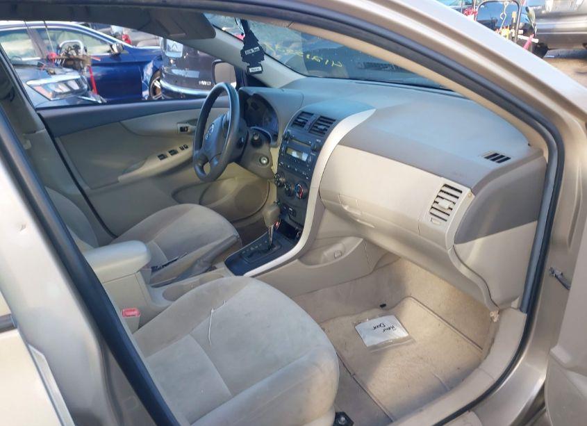 Photo 5 of 2009 Toyota Corolla LE (VIN 2T1BU40E49C067378)