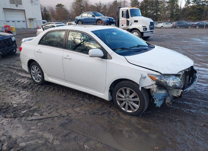 2009 Toyota Corolla S (VIN 2T1BU40E49C077277) main photo