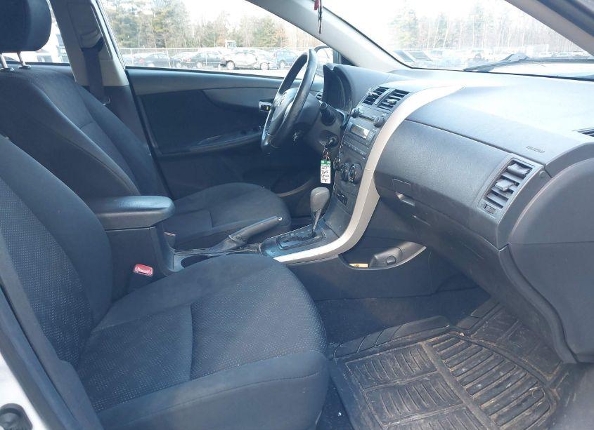 Photo 5 of 2009 Toyota Corolla S (VIN 2T1BU40E49C077277)