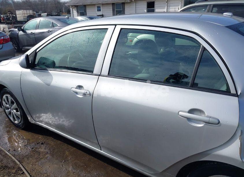 Photo 14 of 2009 Toyota Corolla LE (VIN 2T1BU40E59C034325)