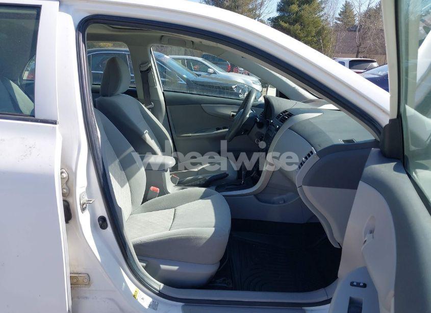 Photo 5 of 2009 Toyota Corolla LE (VIN 2T1BU40E59C050265)