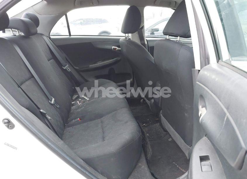 Photo 8 of 2009 Toyota Corolla S (VIN 2T1BU40E59C052257)