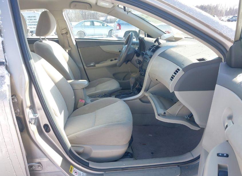 Photo 5 of 2009 Toyota Corolla LE (VIN 2T1BU40E59C108696)