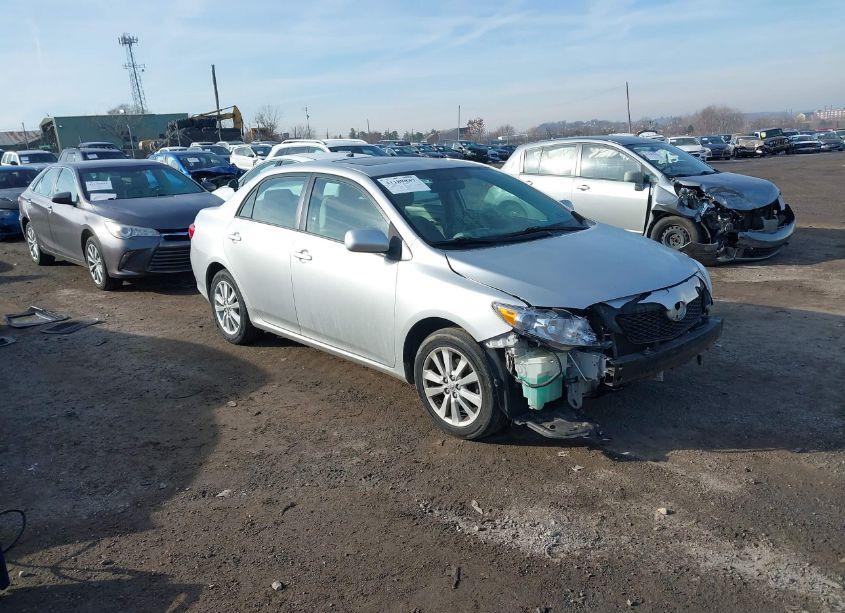 2009 Toyota Corolla XLE (VIN 2T1BU40E69C023334) main photo