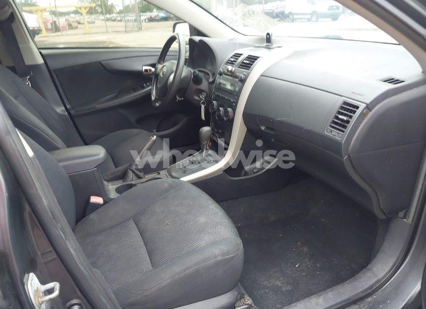 Photo 5 of 2009 Toyota Corolla S (VIN 2T1BU40E69C027044)