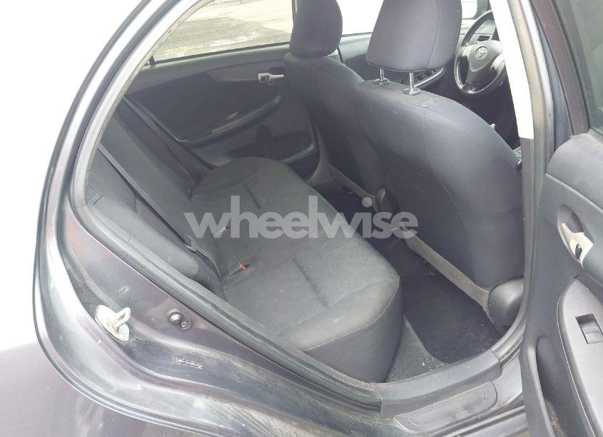 Photo 8 of 2009 Toyota Corolla S (VIN 2T1BU40E69C027044)