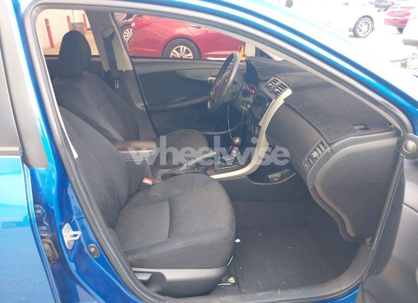 Photo 5 of 2009 Toyota Corolla S (VIN 2T1BU40E69C154781)