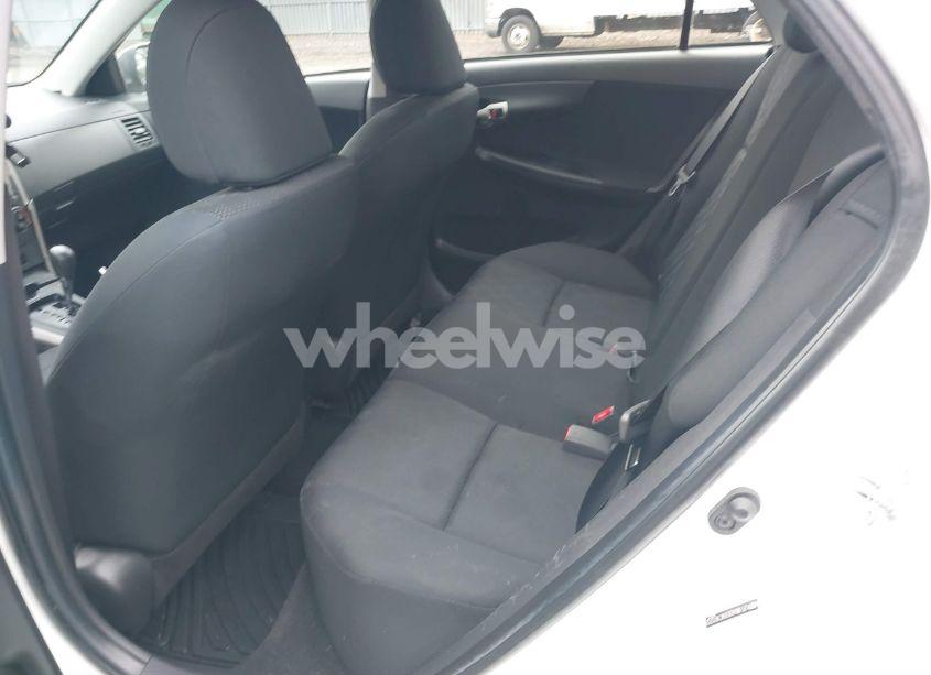 Photo 8 of 2009 Toyota Corolla S (VIN 2T1BU40E69C161312)