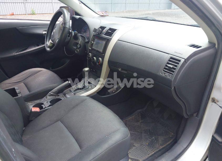 Photo 5 of 2009 Toyota Corolla S (VIN 2T1BU40E69C168860)