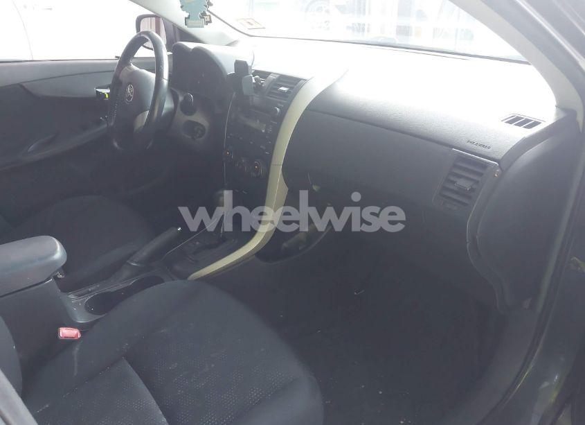 Photo 5 of 2009 Toyota Corolla S (VIN 2T1BU40E79C033421)