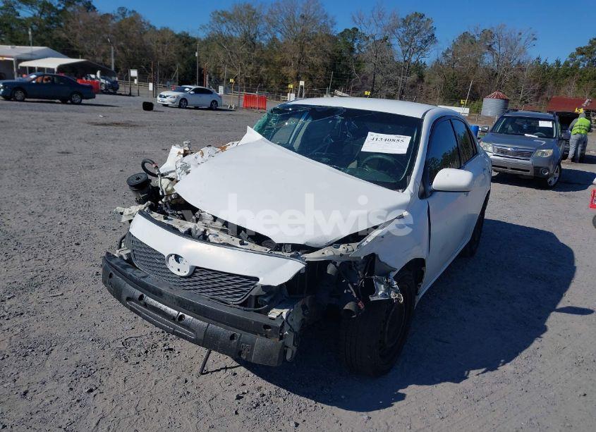 Photo 2 of 2009 Toyota Corolla XLE (VIN 2T1BU40E79C039106)