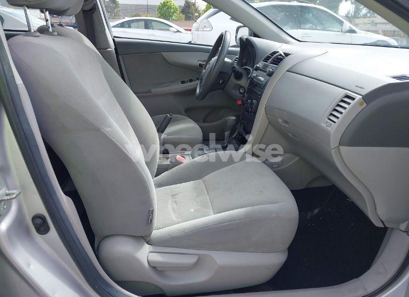 Photo 5 of 2009 Toyota Corolla LE (VIN 2T1BU40E79C040157)