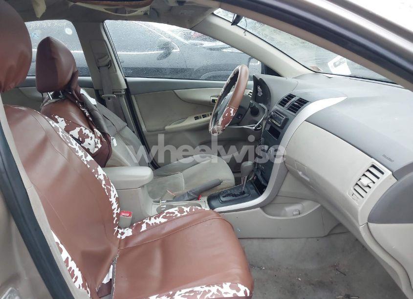 Photo 5 of 2009 Toyota Corolla LE (VIN 2T1BU40E79C124205)