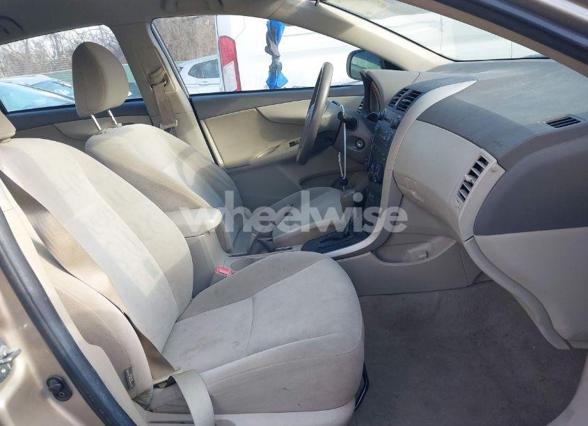 Photo 5 of 2009 Toyota Corolla LE (VIN 2T1BU40E79C147645)