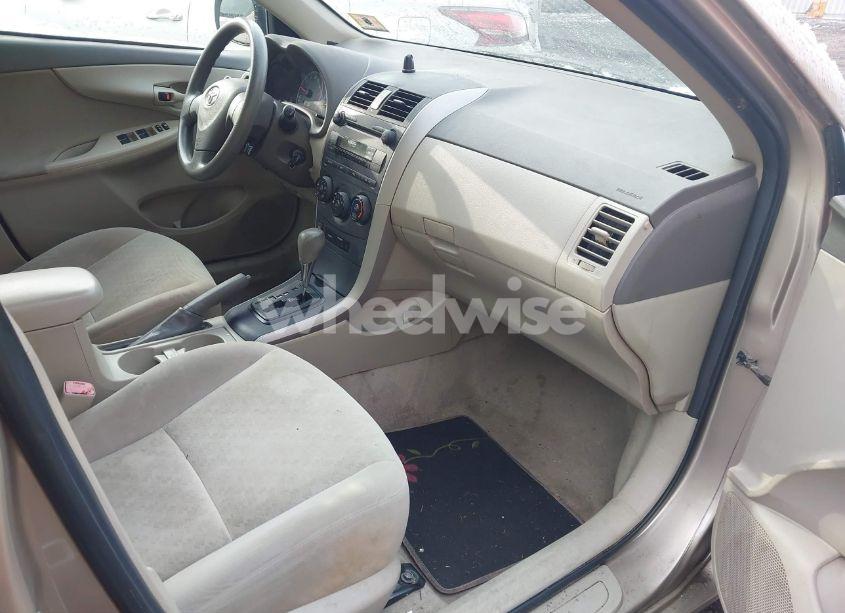 Photo 5 of 2009 Toyota Corolla LE (VIN 2T1BU40E79C168348)