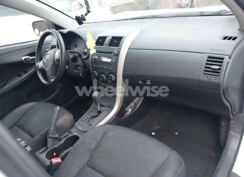 Photo 5 of 2009 Toyota Corolla S (VIN 2T1BU40E89C025375)