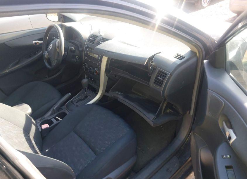 Photo 5 of 2009 Toyota Corolla S (VIN 2T1BU40E89C046131)