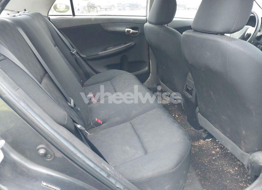 Photo 8 of 2009 Toyota Corolla S (VIN 2T1BU40E89C052754)