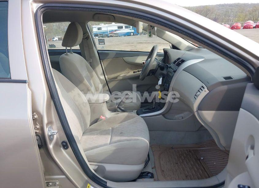 Photo 5 of 2009 Toyota Corolla LE (VIN 2T1BU40E89C107624)