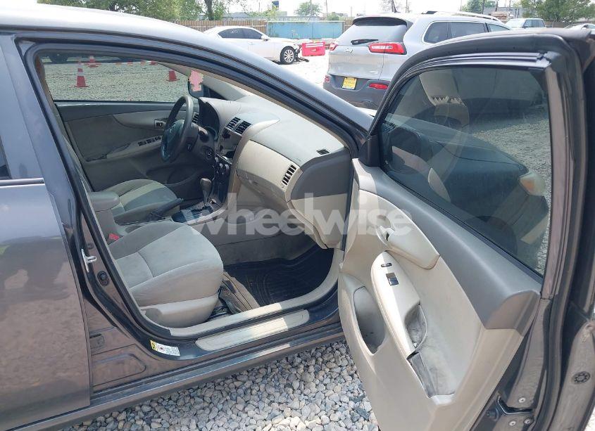 Photo 5 of 2009 Toyota Corolla LE (VIN 2T1BU40E89C164924)