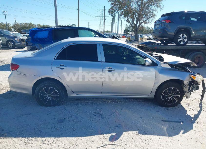 Photo 13 of 2009 Toyota Corolla LE (VIN 2T1BU40E89C182498)