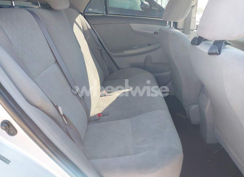 Photo 8 of 2009 Toyota Corolla LE (VIN 2T1BU40E89C182498)