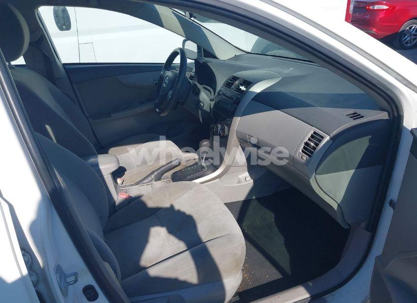 Photo 5 of 2009 Toyota Corolla LE (VIN 2T1BU40E89C188706)