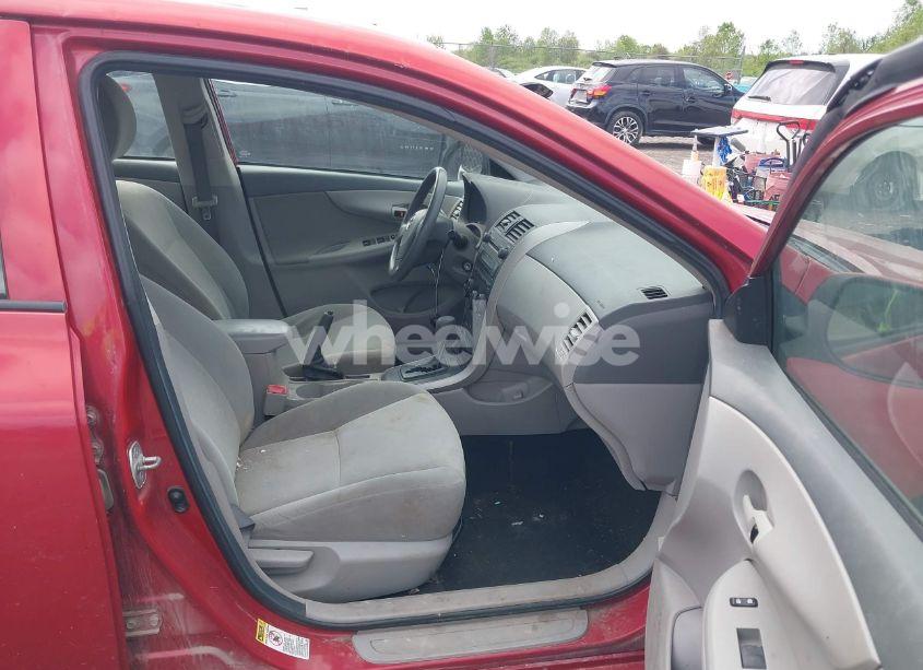 Photo 5 of 2009 Toyota Corolla LE (VIN 2T1BU40E99C012084)