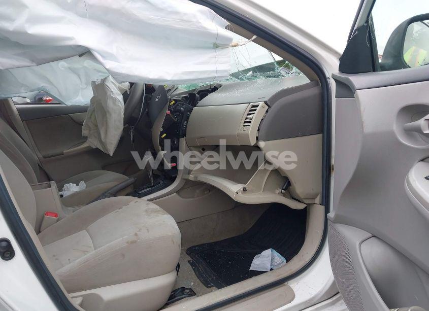 Photo 5 of 2009 Toyota Corolla LE (VIN 2T1BU40E99C097900)