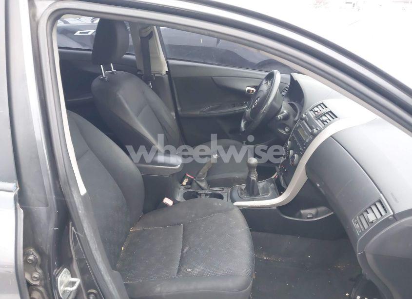 Photo 5 of 2009 Toyota Corolla S (VIN 2T1BU40E99C111519)