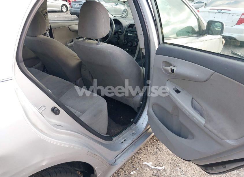 Photo 8 of 2009 Toyota Corolla LE (VIN 2T1BU40E99C161336)