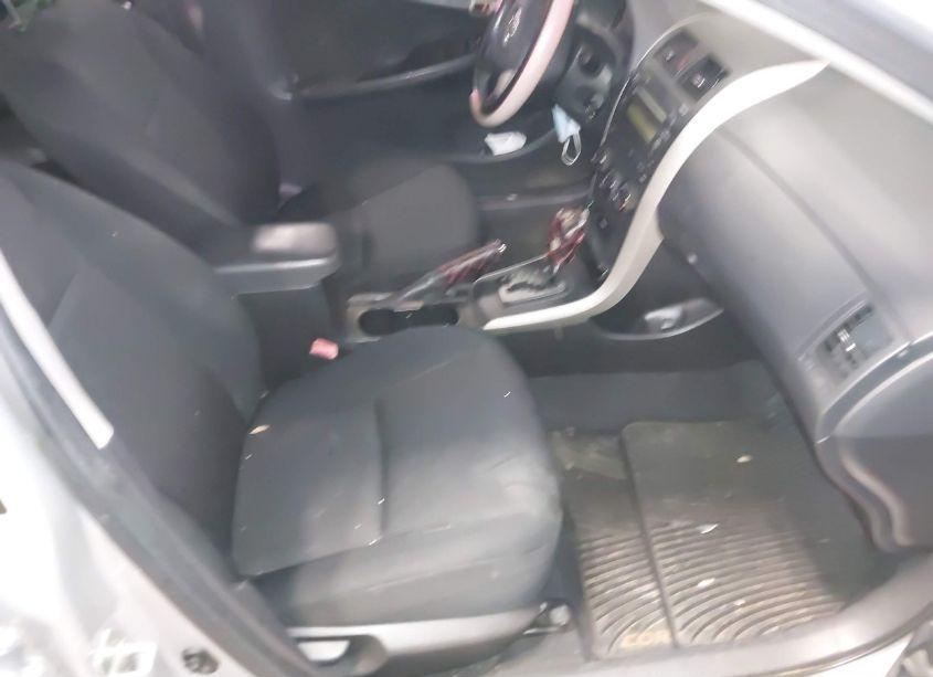 Photo 5 of 2009 Toyota Corolla S (VIN 2T1BU40E99C174233)