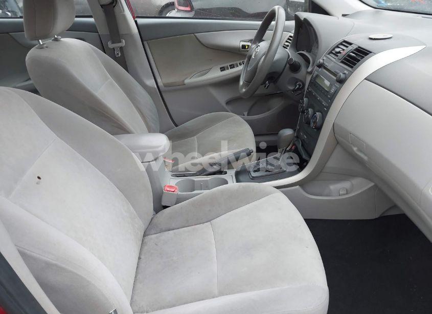 Photo 5 of 2009 Toyota Corolla LE (VIN 2T1BU40E99C177875)