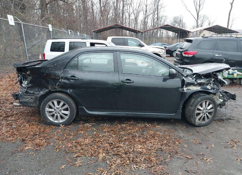 Photo 13 of 2009 Toyota Corolla S (VIN 2T1BU40EX9C016743)