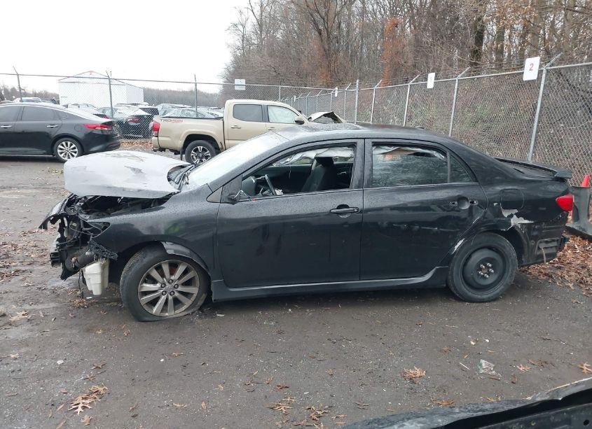 Photo 14 of 2009 Toyota Corolla S (VIN 2T1BU40EX9C016743)
