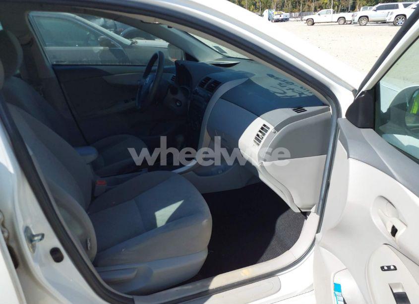 Photo 5 of 2009 Toyota Corolla LE (VIN 2T1BU40EX9C090230)