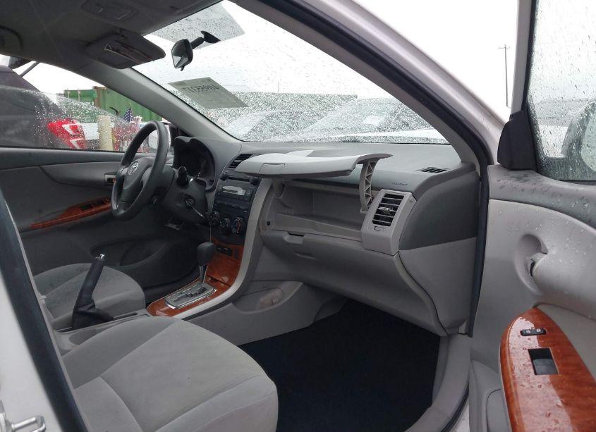 Photo 5 of 2009 Toyota Corolla XLE (VIN 2T1BU40EX9C128457)