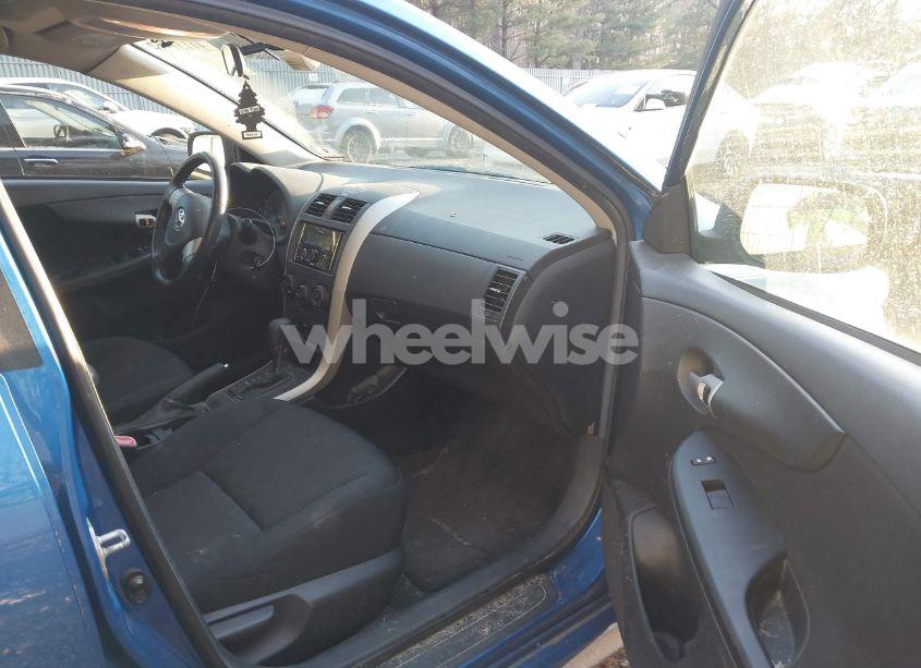 Photo 5 of 2009 Toyota Corolla S (VIN 2T1BU40EX9C165282)