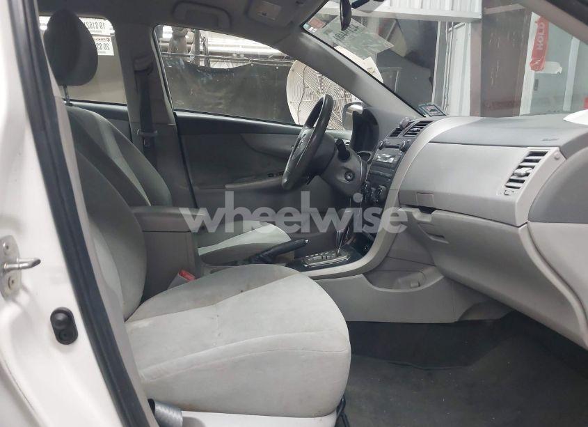 Photo 5 of 2010 Toyota Corolla LE (VIN 2T1BU4EE0AC257126)