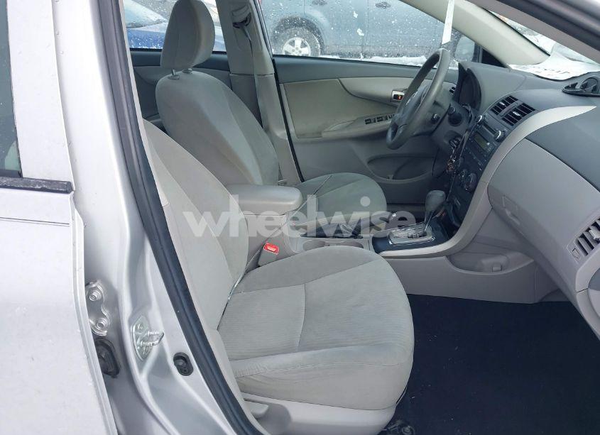 Photo 5 of 2010 Toyota Corolla LE (VIN 2T1BU4EE0AC282639)