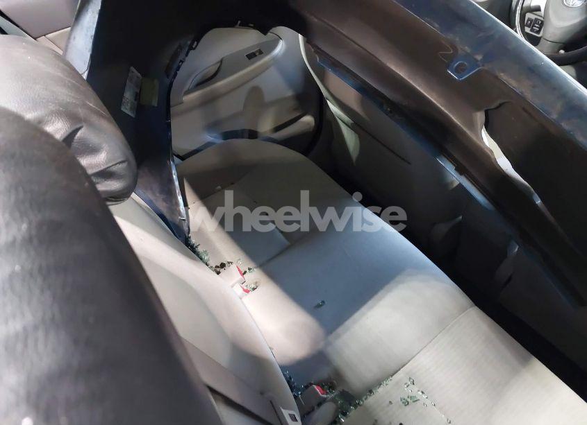 Photo 8 of 2010 Toyota Corolla LE (VIN 2T1BU4EE0AC303327)