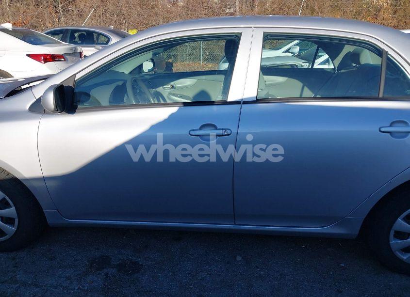 Photo 13 of 2010 Toyota Corolla LE (VIN 2T1BU4EE0AC316269)