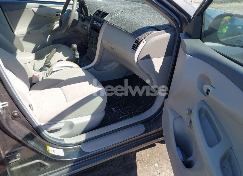 Photo 5 of 2010 Toyota Corolla (VIN 2T1BU4EE0AC371711)