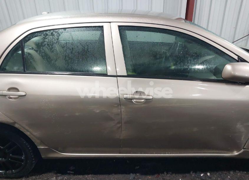 Photo 13 of 2010 Toyota Corolla LE (VIN 2T1BU4EE0AC373801)